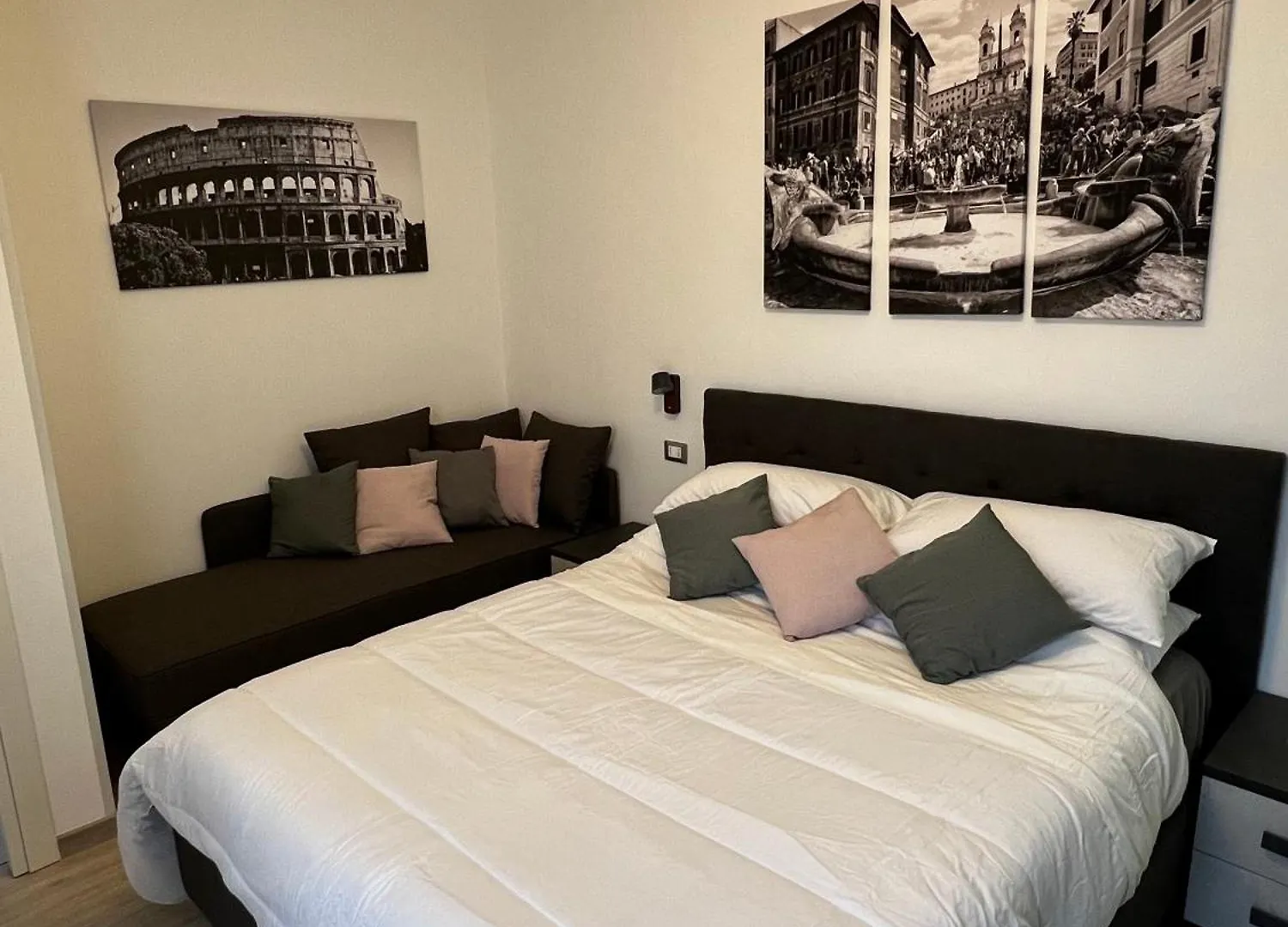 Love4Rome Guest House