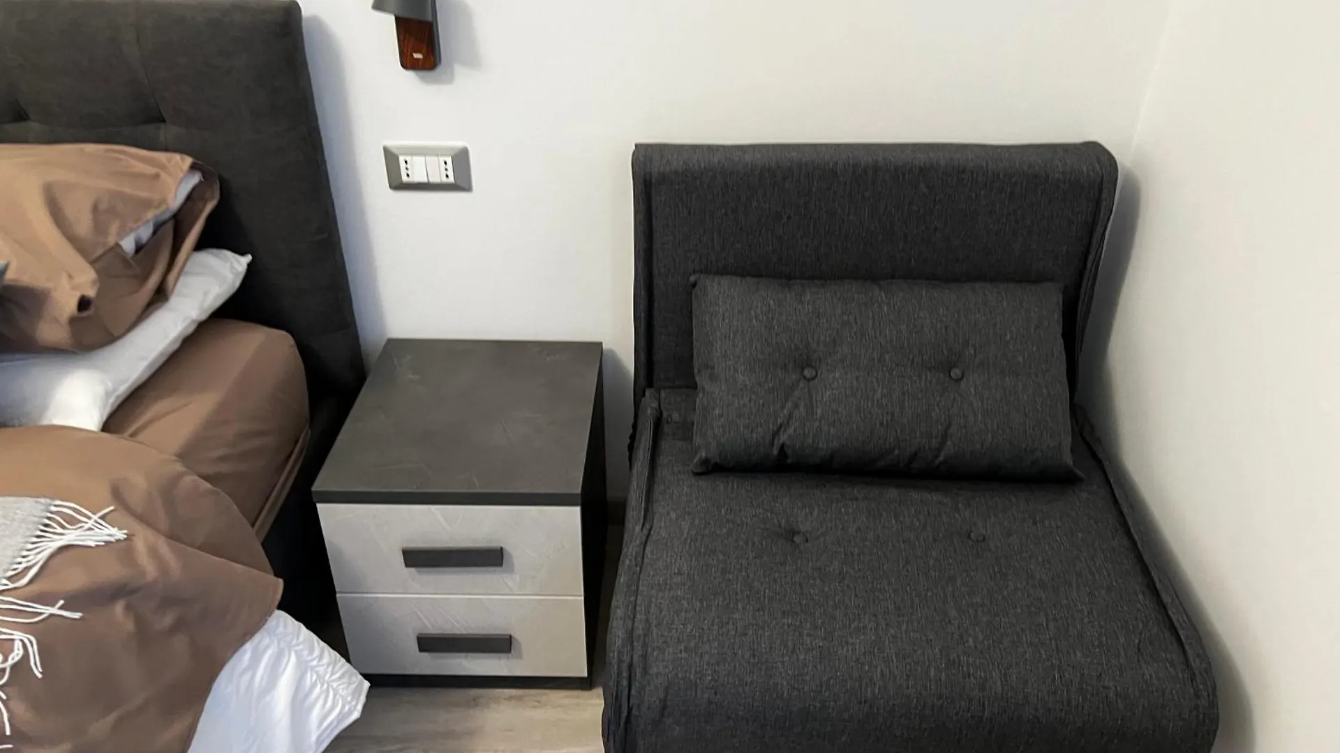 Love4Rome Guest House